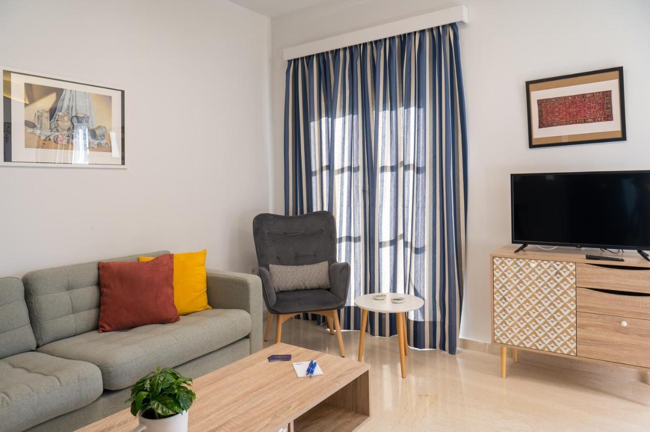 Chroma Lodge Rafina Exterior photo