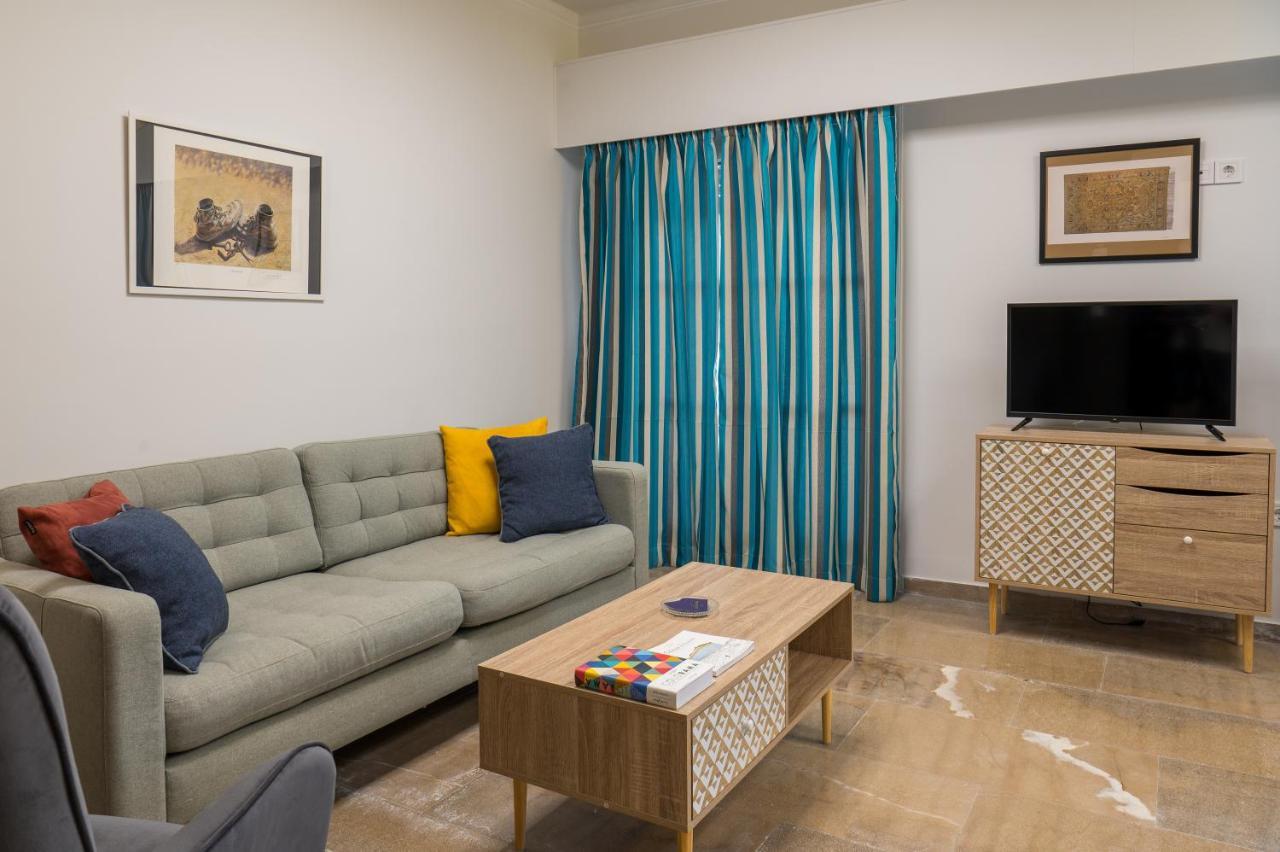 Chroma Lodge Rafina Exterior photo